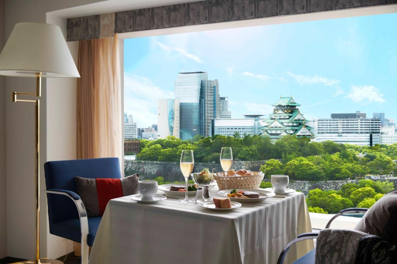 Hotel New Otani Ōsaka Eksteriør bilde A view of the Tokyo skyline from a suite at the hotel